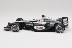 McLaren MP4/19 Mercedes K. Raikkonen F1 2004 Minichamps 1:18 530041806 Metal - imagen 3 de 7