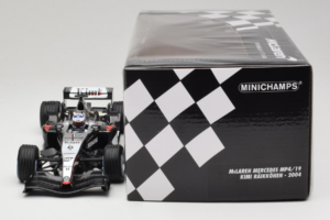 McLaren MP4/19 Mercedes K. Raikkonen F1 2004 Minichamps 1:18 530041806 Metal - imagen 6 de 7
