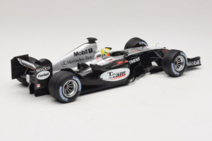 McLaren MP4/19 Mercedes L. Hamilton Autosport Young Driver Test Silverstone 2004 Minichamps 1:18 530044418 Metal - imagen 2 de 7