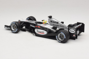 McLaren MP4/19 Mercedes L. Hamilton Autosport Young Driver Test Silverstone 2004 Minichamps 1:18 530044418 Metal - imagen 5 de 7