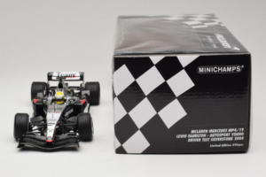 McLaren MP4/19 Mercedes L. Hamilton Autosport Young Driver Test Silverstone 2004 Minichamps 1:18 530044418 Metal - imagen 6 de 7