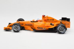 McLaren Mercedes MP4-20 G. Paffett F1 Test Car 2006 Minichamps 1:18 B66962342 Metal - imagen 3 de 6
