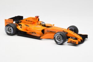 McLaren MP4-20 Mercedes P. de la Rosa Interim Test Car 2006 Minichamps 1:18 530061894 Metal - imagen 4 de 6