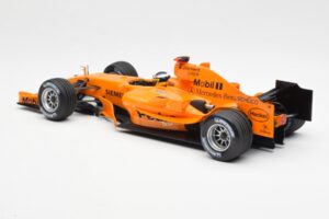 McLaren MP4-20 Mercedes P. de la Rosa Interim Test Car 2006 Minichamps 1:18 530061894 Metal - imagen 5 de 6