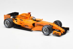 McLaren Mercedes MP4-20 P. de la Rosa F1 Test Car 2005 Minichamps 1:18 B66962343 Metal - imagen 4 de 6