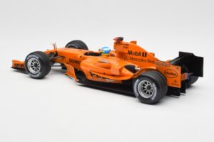 McLaren Mercedes MP4-20 P. de la Rosa F1 Test Car 2006 Minichamps 1:18 PEDRO001 Metal - imagen 5 de 6