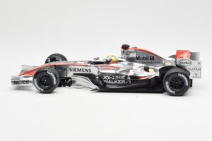 McLaren Mercedes MP4-21 #4 J.P. Montoya F1 2006 Minichamps 1:18 530061804 Metal - imagen 3 de 6