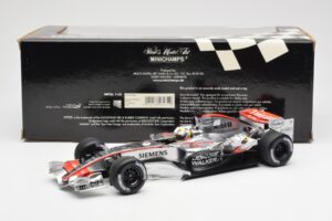 McLaren Mercedes MP4-21 #4 J.P. Montoya F1 2006 Minichamps 1:18 530061804 Metal - imagen 6 de 6
