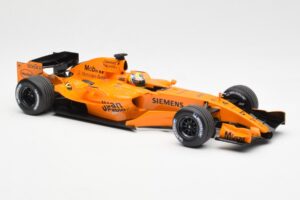 McLaren MP4-21 Mercedes #4 J.P. Montoya Interim Livery 2006 Minichamps 1:18 530061874 Metal - imagen 4 de 6