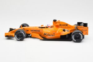 McLaren MP4-21 Mercedes #3 K. Raikkonen Interim Livery 2006 Minichamps 1:18 530061873 Metal - imagen 3 de 6