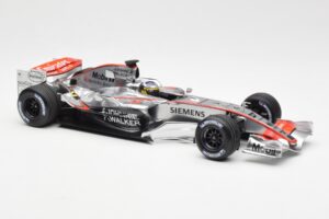 McLaren Mercedes MP4-21 P. de la Rosa F1 Showcar 2006 Minichamps 1:18 B66962346 Metal - imagen 4 de 6