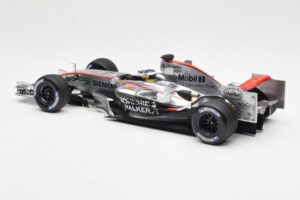 McLaren Mercedes MP4-21 P. de la Rosa F1 Showcar 2006 Minichamps 1:18 B66962346 Metal - imagen 5 de 6