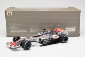 McLaren Mercedes MP4-21 P. de la Rosa F1 Showcar 2006 Minichamps 1:18 B66962346 Metal - imagen 6 de 6
