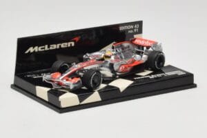 McLaren Mercedes MP4-23 #22 L. Hamilton Race Car 2008 Minichamps 1:43 530084322 Metal - imagen 2 de 5