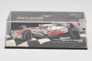 McLaren Mercedes MP4-23 #22 L. Hamilton Race Car 2008 Minichamps 1:43 530084322 Metal - imagen 5 de 5