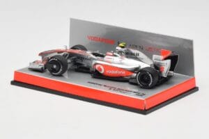 McLaren Mercedes MP4-24 #2 H. Kovalainen Race Car 2009 Minichamps 1:43 503094302 Metal - imagen 3 de 5