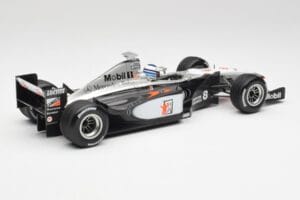 McLaren MP4/13 #8 M. Hakkinen F1 World Champion 1998 Minichamps 1:18 18690008 Metal - imagen 2 de 7
