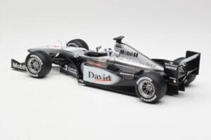 McLaren MP4-15 #2 D. Coulthard F1 2000 Hot Wheels 1:18 26740 Metal - imagen 5 de 6
