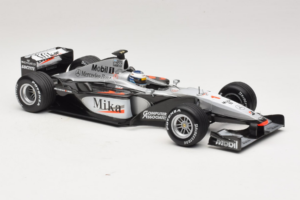 McLaren MP4-15 #1 M. Hakkinen F1 2000 Minichamps 1:18 B66962117 Metal - imagen 4 de 6