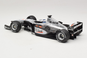 McLaren MP4-15 #1 M. Hakkinen F1 2000 Minichamps 1:18 B66962117 Metal - imagen 5 de 6
