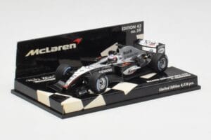 McLaren MP4-19B #6 K. Raikkonen F1 2004 Minichamps 1:43 530044316 Metal - imagen 3 de 5