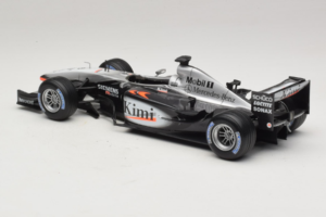 McLaren MP4-20 #9 K. Raikkonen F1 2005 Hot Wheels 1:18 H2286 Metal - imagen 5 de 6