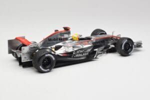 McLaren MP4-21 L. Hamilton Silverstone Test 2006 Minichamps 1:18 530061884 Metal - imagen 2 de 6