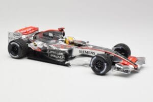 McLaren MP4-21 L. Hamilton Silverstone Test 2006 Minichamps 1:18 530061884 Metal - imagen 4 de 6