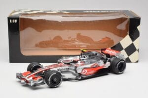 McLaren MP4-22 #2 L. Hamilton Canadian GP Winner 2007 Minichamps 1:18 530071822 Metal - imagen 6 de 6