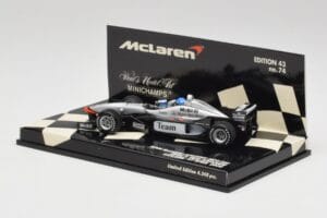 McLaren MP4/98T 2-Seater M. Hakkinen / E. Hakkinen F1 2000 Minichamps 1:43 530984378 Metal - imagen 3 de 4