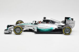 Mercedes AMG Petronas W05 #44 L. Hamilton F1 World Champion 2014 Minichamps 1:18 186140044 Metal - imagen 3 de 7