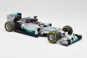Mercedes AMG Petronas W05 #44 L. Hamilton F1 World Champion 2014 Minichamps 1:18 186140044 Metal - imagen 4 de 7