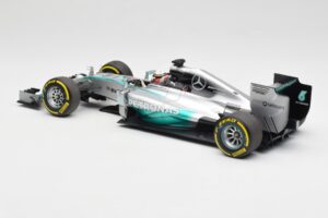 Mercedes AMG Petronas W05 #44 L. Hamilton F1 World Champion 2014 Minichamps 1:18 186140044 Metal - imagen 5 de 7