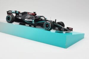 Mercedes AMG Petronas W11 #44 L. Hamilton Winner British GP 2020 Minichamps 1:18 113200444 Metal - imagen 4 de 7