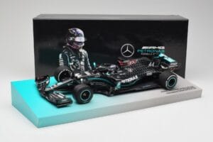 Mercedes AMG Petronas W11 #44 L. Hamilton Winner British GP 2020 Minichamps 1:18 113200444 Metal - imagen 7 de 7