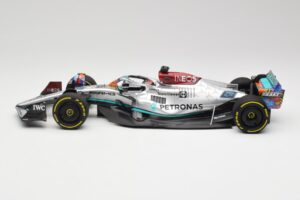 Mercedes AMG W13 E Performance Petronas #63 G. Russell Miami GP 2022 Minichamps 1:18 110220563 Metal - imagen 3 de 7