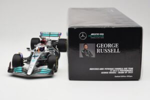 Mercedes AMG W13 E Performance Petronas #63 G. Russell Miami GP 2022 Minichamps 1:18 110220563 Metal - imagen 6 de 7