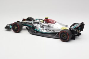 Mercedes AMG W13 E Performance Petronas #44 L. Hamilton Spanish GP 2022 Minichamps 1:18 110220044 Metal - imagen 5 de 7