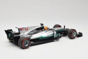 Mercedes AMG W08 EQ Power+ Petronas #44 L. Hamilton F1 World Champion 2017 Minichamps 1:18 186170044 Resina - imagen 2 de 7