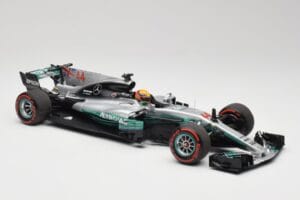 Mercedes AMG W08 EQ Power+ Petronas #44 L. Hamilton F1 World Champion 2017 Minichamps 1:18 186170044 Resina - imagen 4 de 7