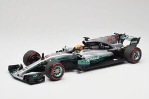 Mercedes AMG W08 EQ Power+ Petronas #44 L. Hamilton F1 World Champion 2017 Minichamps 1:18 186170044 Resina