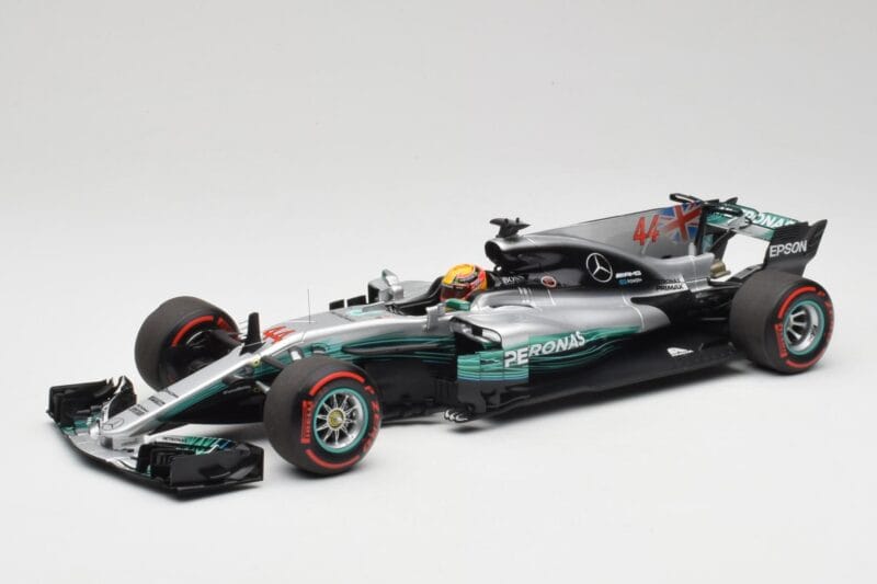 Mercedes AMG W08 EQ Power+ Petronas #44 L. Hamilton F1 World Champion 2017 Minichamps 1:18 186170044 Resina