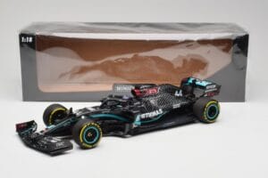 Mercedes AMG W11 Petronas #44 L. Hamilton Styrian GP Winner 2020 Minichamps 1:18 110200244 Resina - imagen 7 de 7