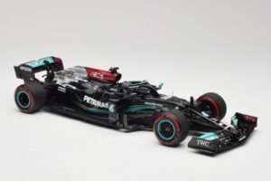 Mercedes AMG W12 Petronas #44 L. Hamilton Spanish GP 100th Pole 2021 Minichamps 1:18 110210444 Resina - imagen 4 de 7