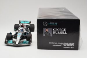 Mercedes AMG W13 E Performance Petronas #63 G. Russell Brazilian GP 1st Win 2022 Minichamps 1:18 110222163 Resina - imagen 6 de 7