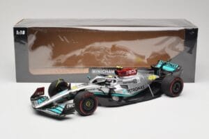 Mercedes AMG W13 E Performance Petronas #44 L. Hamilton Brazilian GP 2022 Minichamps 1:18 110222144 Resina - imagen 7 de 7