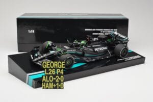 Mercedes AMG W14 E Performance Petronas #63 G. Russell Bahrain GP 2023 Minichamps 1:18 113230163 Resina - imagen 7 de 7