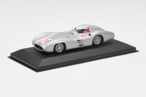 Mercedes W196 Streamliner #16 J.M. Fangio GP Italy Winner 1954 Minichamps 1:43 432543016 Metal - imagen 2 de 4