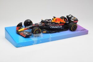 Red Bull Racing RB18 #1 M. Verstappen Winner Miami GP 2022 Minichamps 1:18 113220501 Metal - imagen 2 de 7