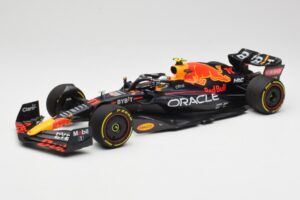 Oracle Red Bull Racing RB18 #11 S. Perez Saudi Arabian GP 2022 Minichamps 1:18 110220011 Metal